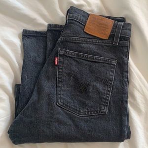 Levi’s Ribcage Straight Ankle Jeans